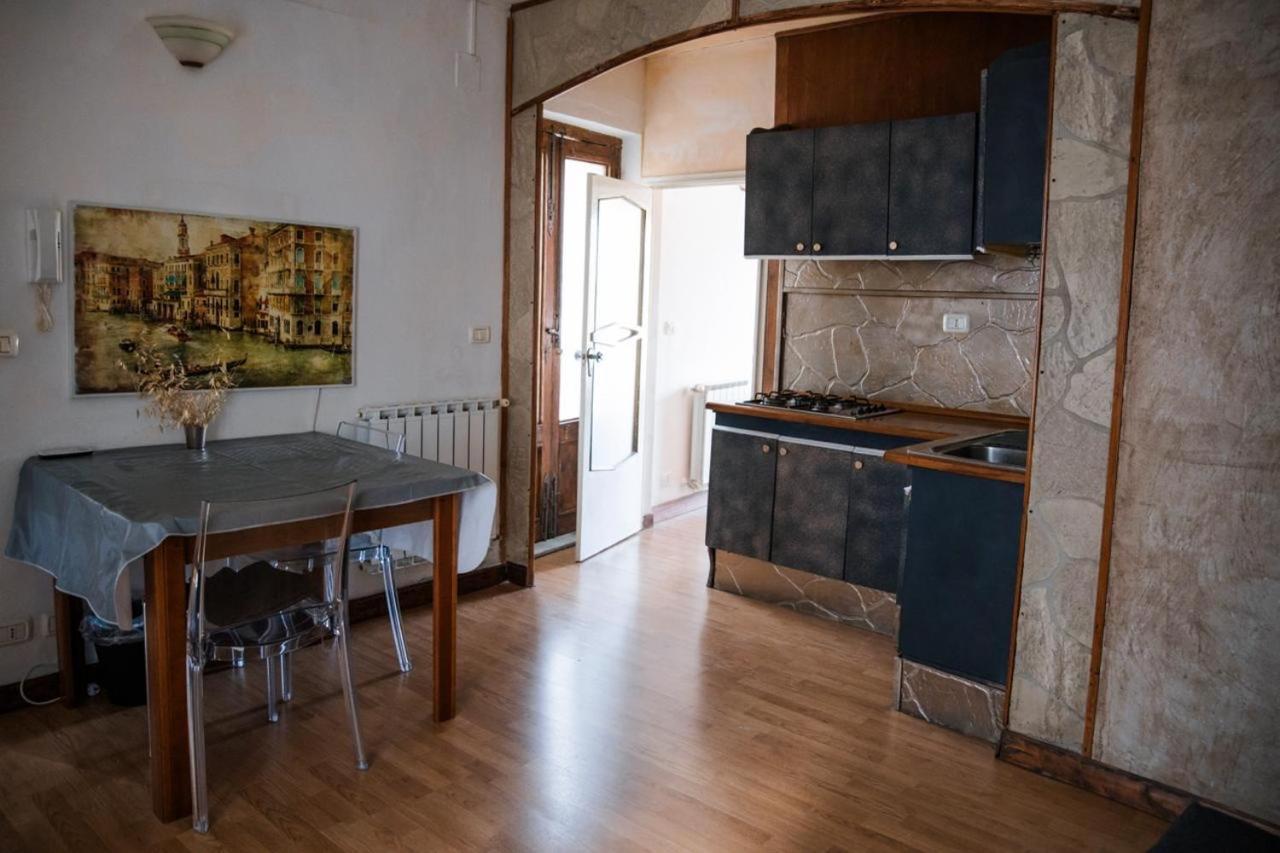 Le Chevalier Apartment Castiglione De Sicilia Exterior foto